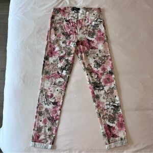 New, Peruzzi, made in Italy, ankle length pants.